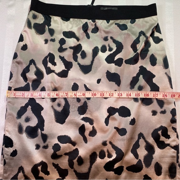 Ann Taylor Silk Blend Animal Print Pencil Skirt Sz 8 Fully Lined Zip Back - Picture 6 of 11
